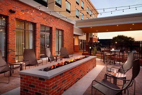 The Bistro at Courtyard
